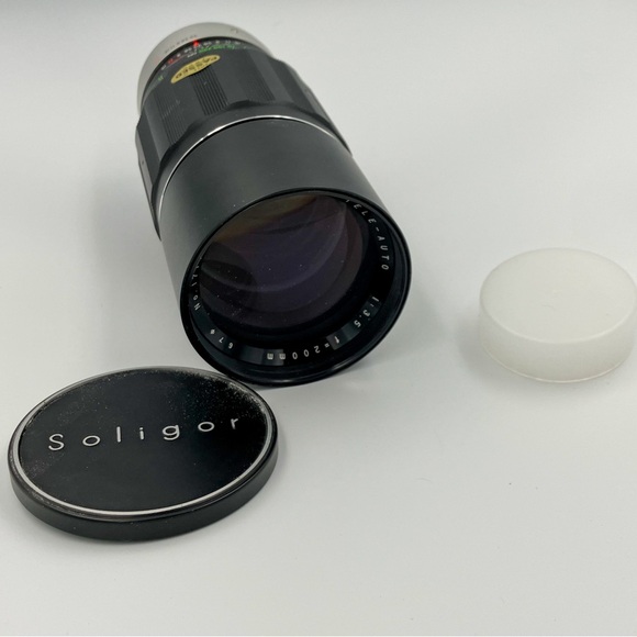 Soligor Tele-AUTO 200mm f3.5 Lens With Bag - Picture 3 of 8